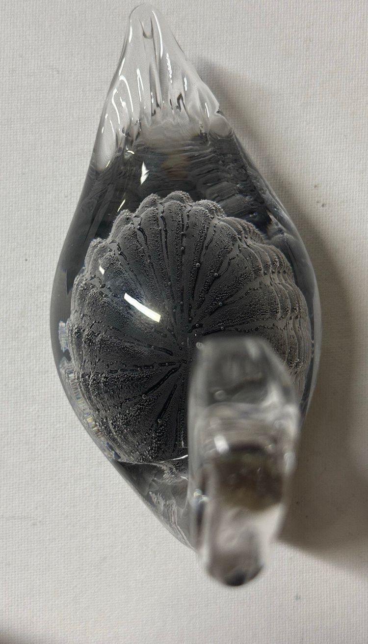 Art Glass Swan - Fumato Effect clear with gray 6.5” tall