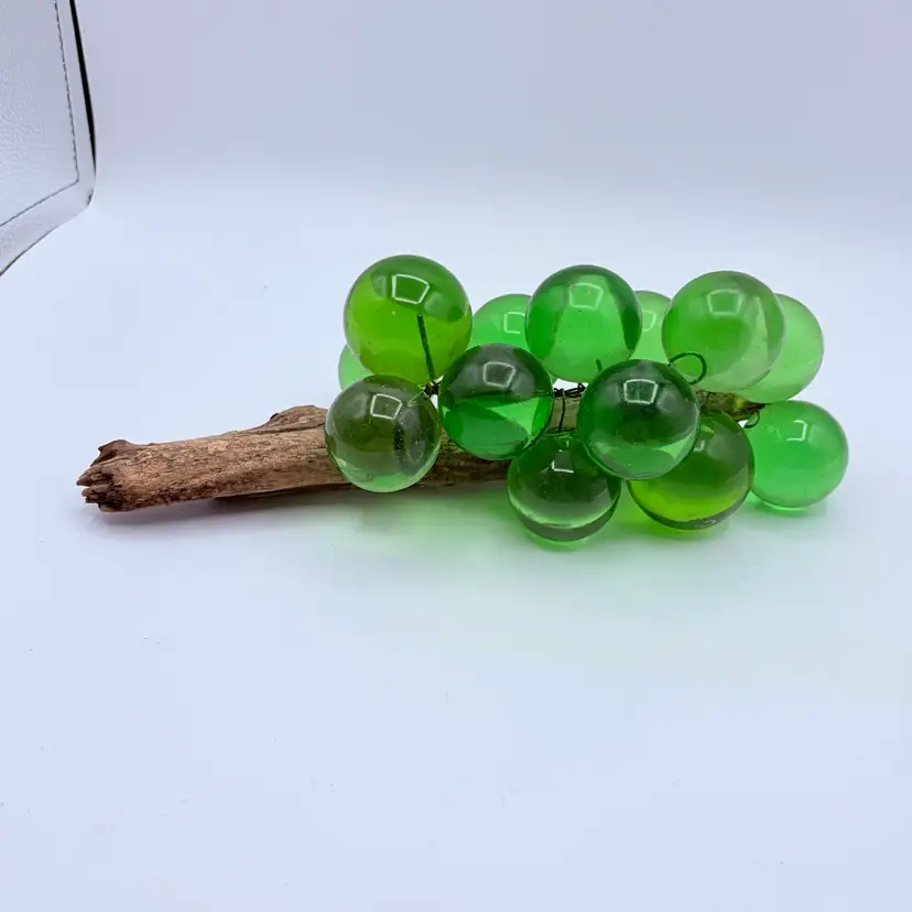 Vintage Mid Century modern 1960s Green Lucite Grapes Cluster w Stem
