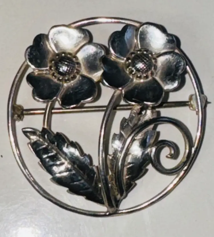 Pretty Posies Circle 925 Sterling Silver Brooch - 1.5” Diameter- ca. 1940s WWII MCM