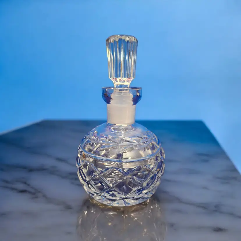 Waterford Cut Crystal Perfume Bottle – Stunning Crosscut & Leaf Pattern
