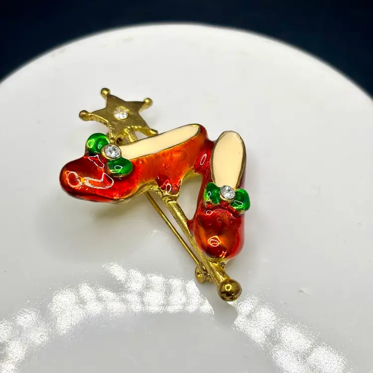 Wizard Of Oz Ruby Slippers and Wand Costume Brooch 2”