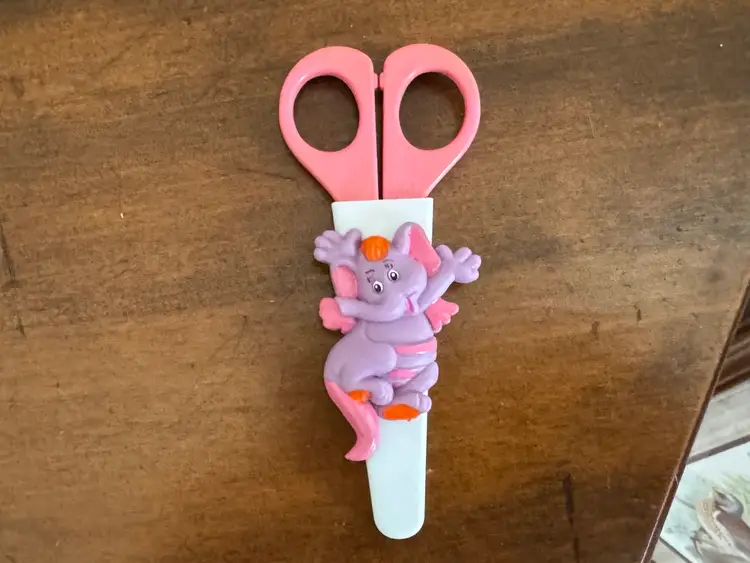 Vintage 1985 Wuzzles Eleroo Kids Scissors In Original Case By Hasbro Disney 