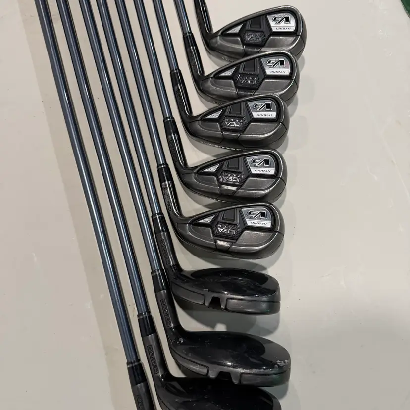 Adam’s Idea Tech Hybrid V3 Iron Set