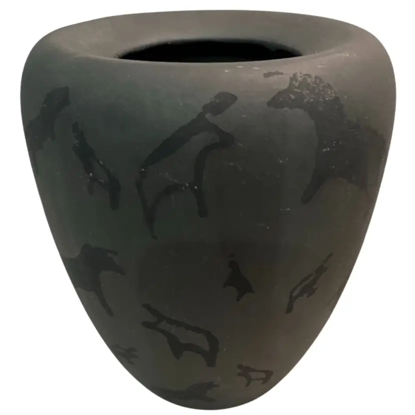 Vintage Haeger 1989 Primitive Cave Drawing Animals Black Unglazed ~ Vase 4421