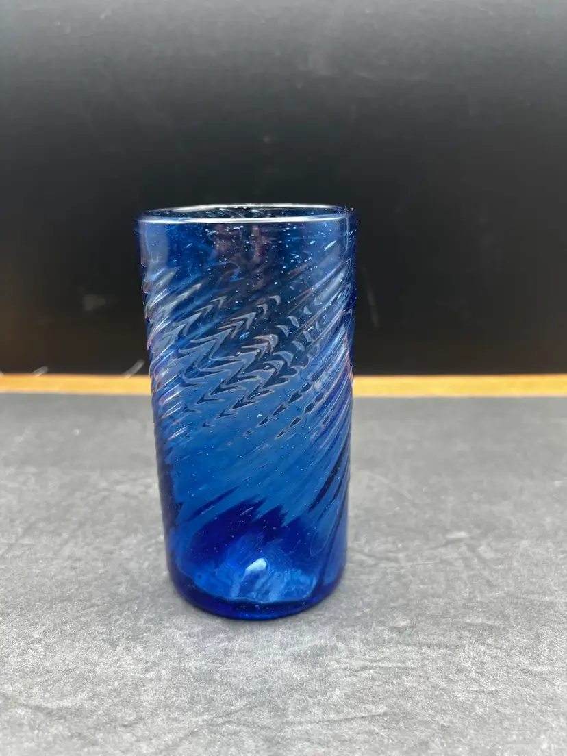 #905B Vintage Blown Glass Tumbler In Cobalt Blue