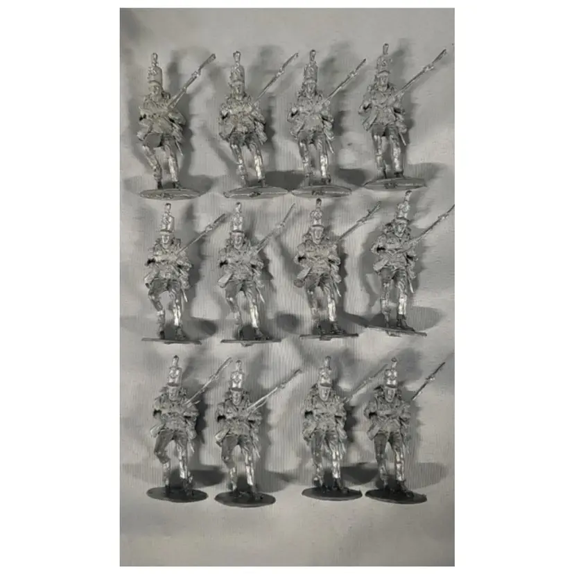 12 Lead Soldiers - British Charging - 1812