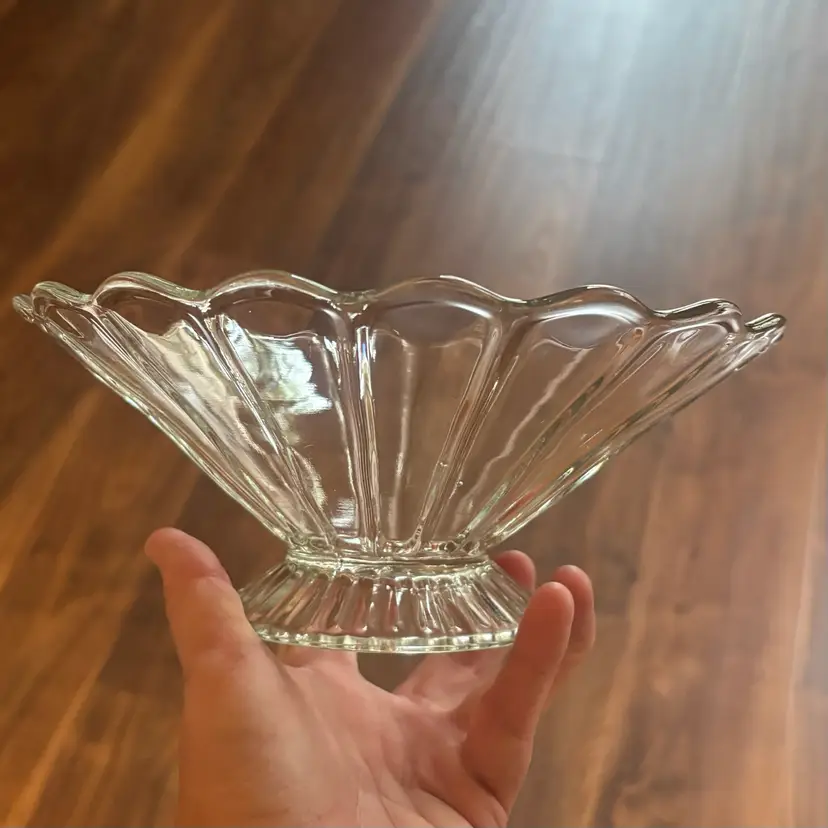 Vintage Imperial Depression Glass Fluted Scalloped Pedestal Bowl