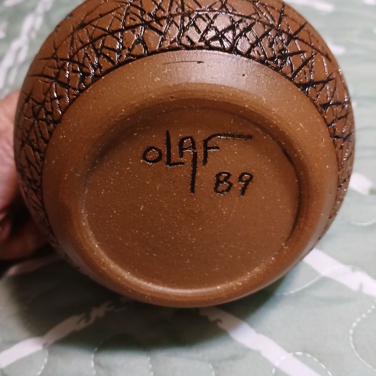 Ted Olaf signed pottery pot
