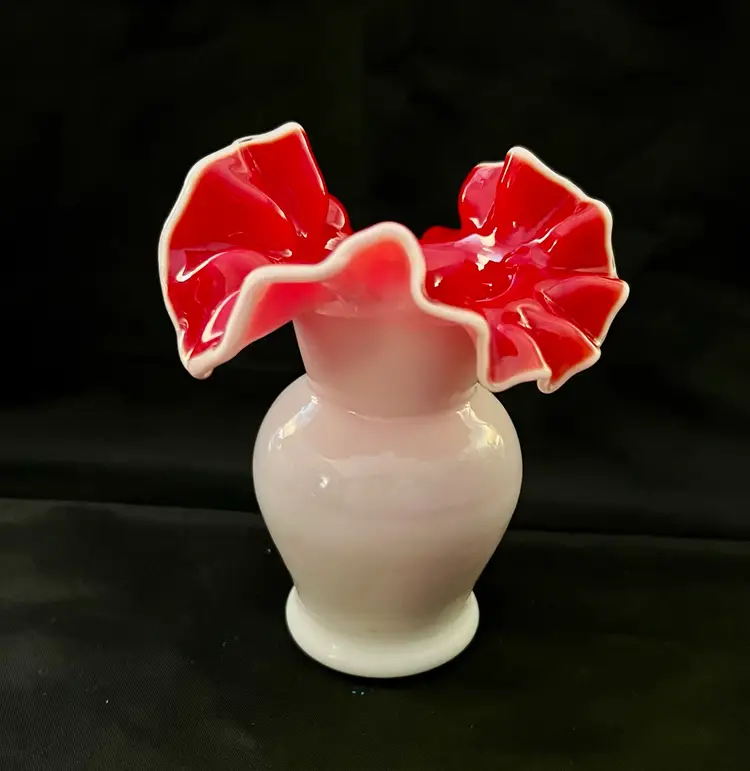 White &  Ruby Red Ruffled Art Glass Vase  Vintage 5” Tall