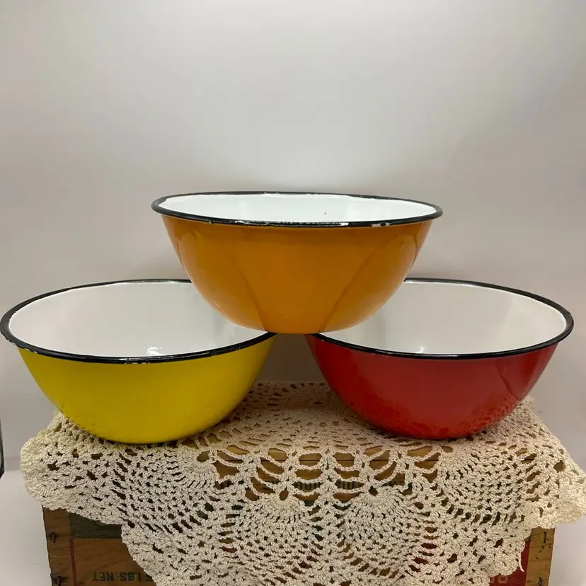 Enamelware Bowls (3). 6 1/2”