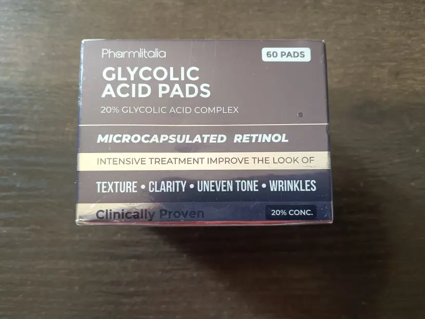 PharmItalia Glycolic Acid 20% Pads w/ Retinol & Niacinamide – 60 Count Exp 2027
