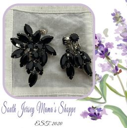 Vintage Park Lane Black Faceted Glass Grape Brooch And Matching Dangle Clip Earrings