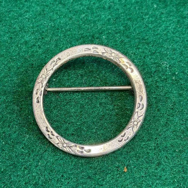 Beau-Sterling Sterling Silver 925 Hoop CircleRound Brooch Floral 1”