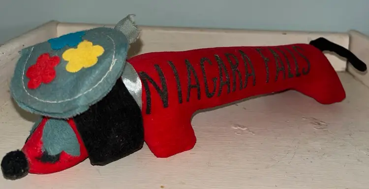 Vintage Niagara Falls Canada Souvenir Dachshund Plush Weiner Dog 1950's - 60's?