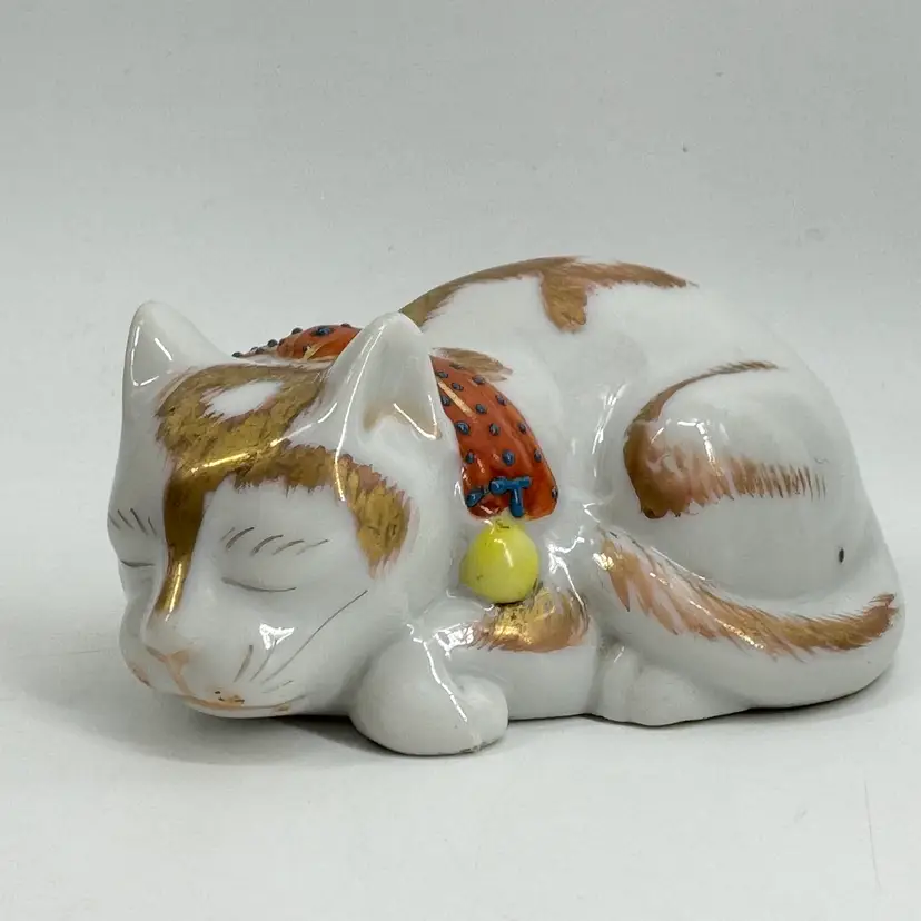 Antique Sleeping Cat Nemuri Neko Kutani Imari Porcelain Heavy Small Kiln Hole 7"