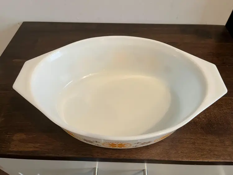 PYREX Town and Country Casserole Dish #045