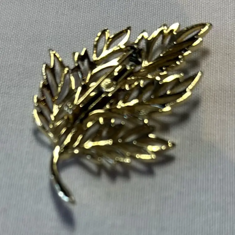 Classic Open Metal Goldtone Leaf Brooch