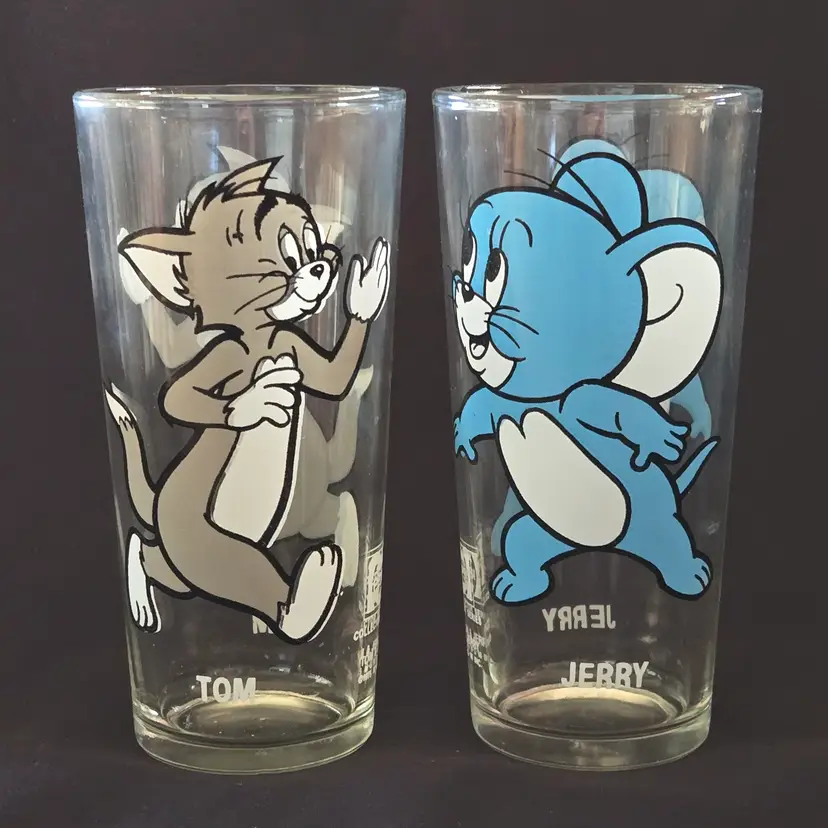 Tom & Jerry Pepsi Glasses Collector Series MGM Tumbler Set of 2 Vintage 1975 6¼" tall approximately
