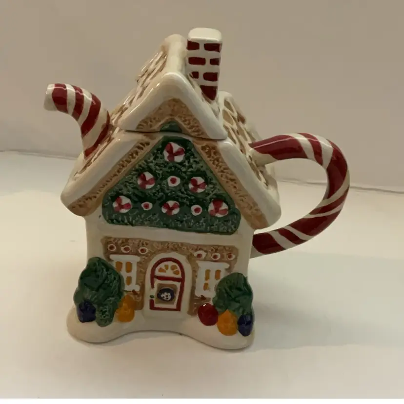 #01 - Debbie Mumm Christmas Teapot