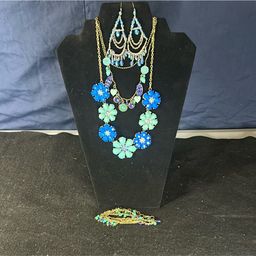 #43 - Jewelry Lot
