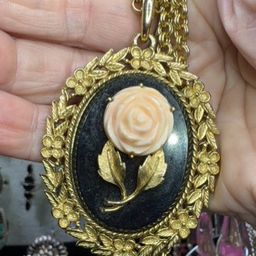 Large Dimensional Rose Cameo Mirror Pendant 28” Gold Tone Chain