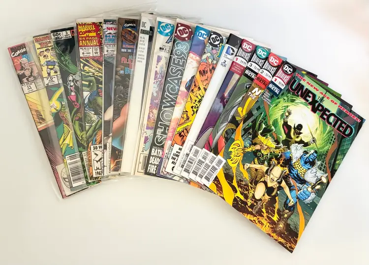 Lot of (16) Marvel & DC Comics