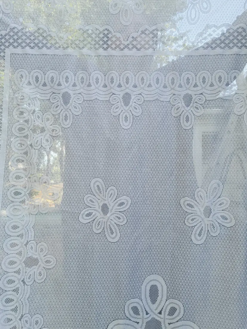 White Lacey Tablecloth Floral Pattern & Scalloped Edges approx. 60" x 84"