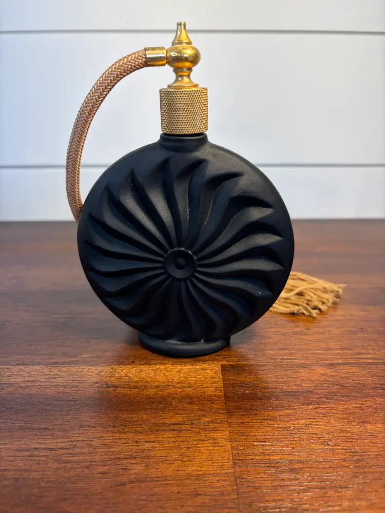 Vintage Black and Gold Perfume Atomizer