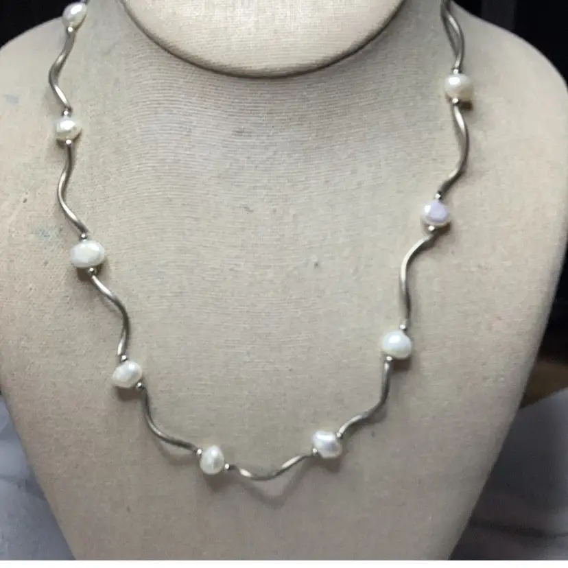 Silver Tone Fresh Water Pearls Necklace 19”