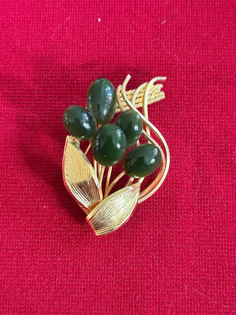 Vtg Dark Green Cabochon Floral Gold Tone J342 2-1/8”x1.5”