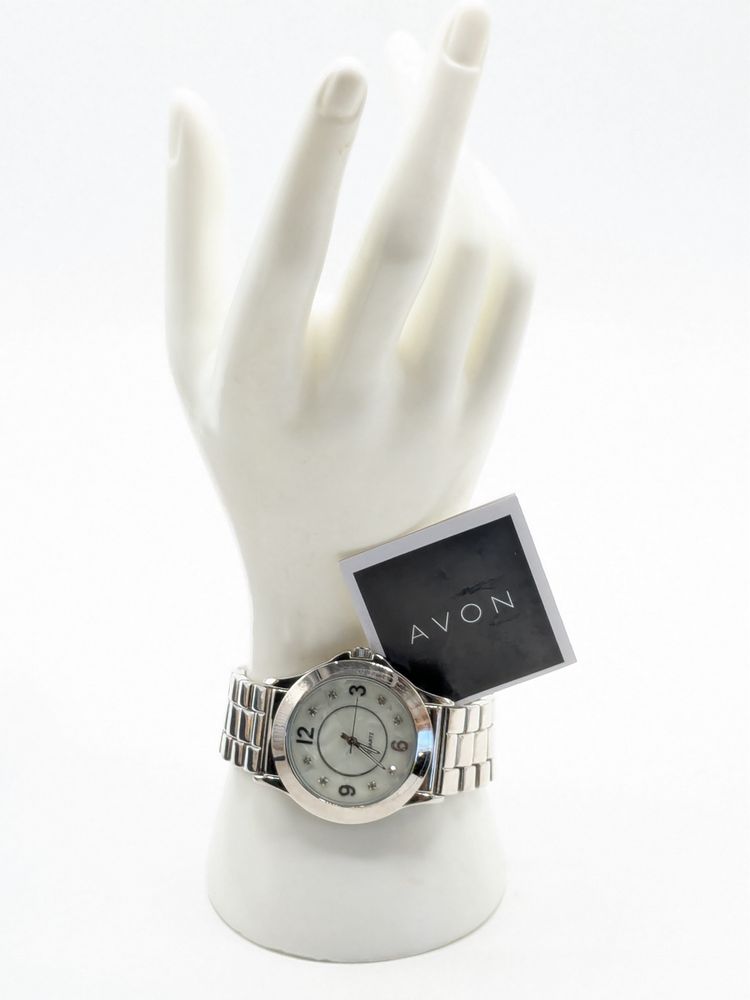 Vintage Avon Silver Tone Quartz Watch with Box NOS