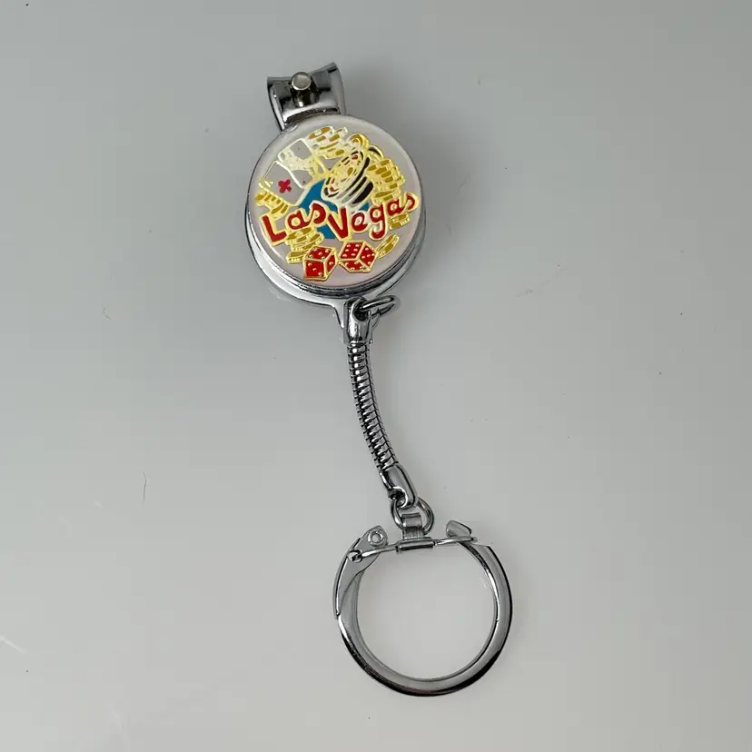 Fabulous Las Vegas Nail Clipper File Keychain Souvenir Keyring Vintage 80s Novelty