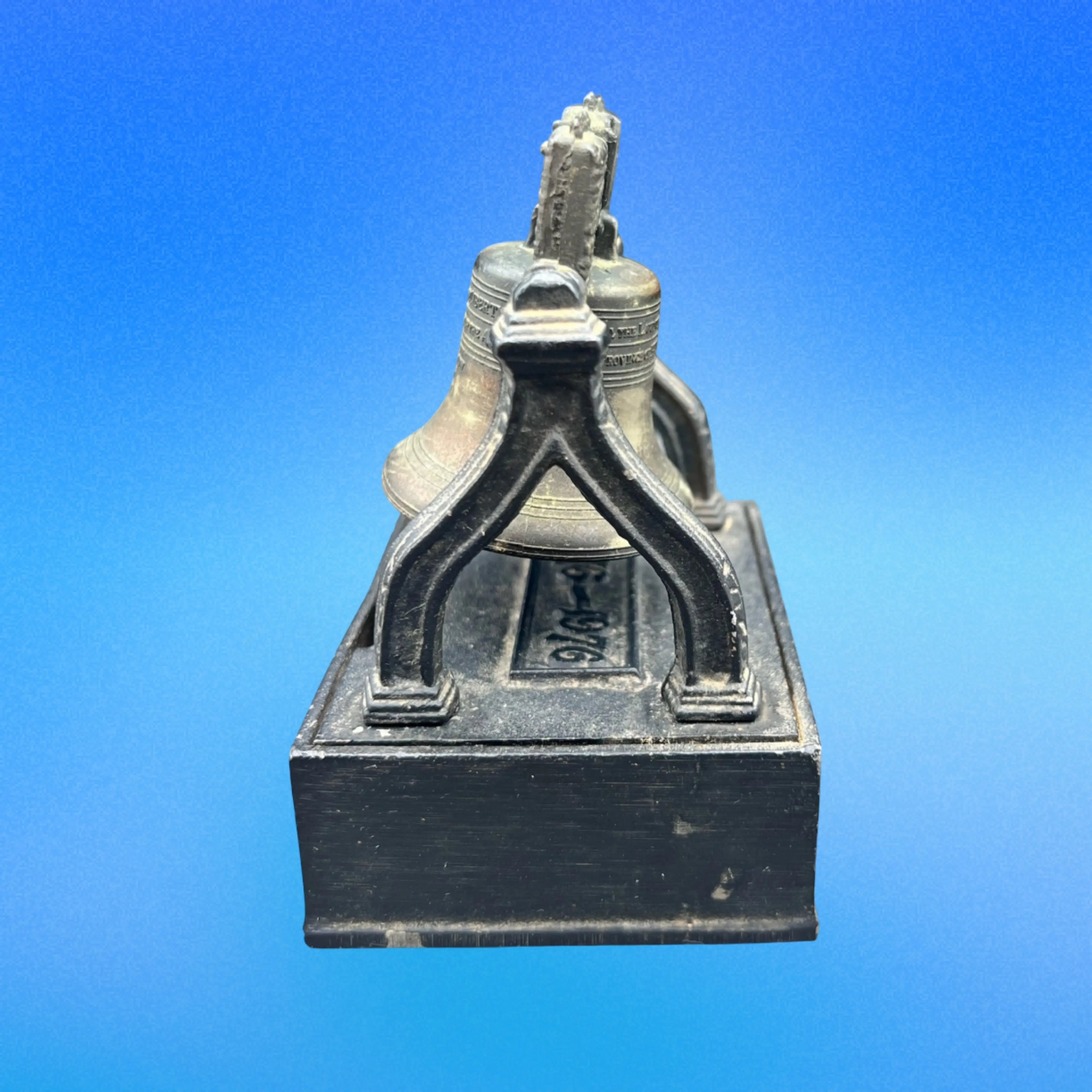 Image 2 of 12