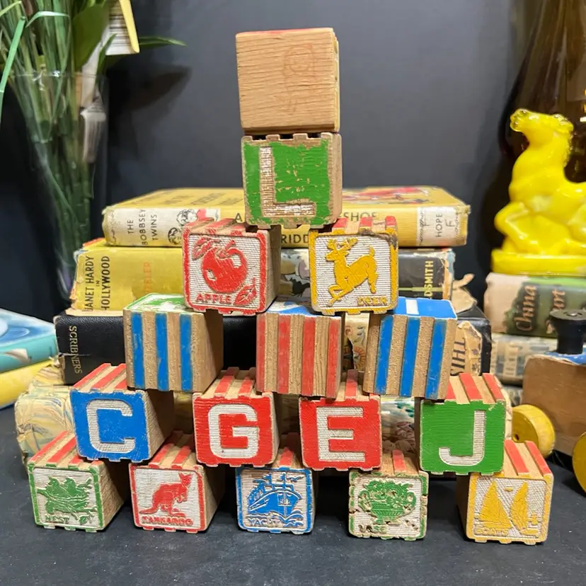 MARKDOWN! 16 Wooden Blocks ~1.25" ea