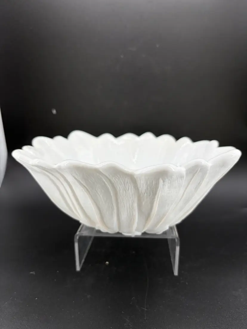 VINTAG MILK GLASS SERVING DISH WITH SUNFLOWER BASE