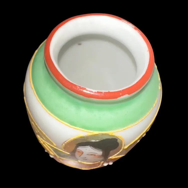 Small 2.5” hand-painted Japanese Moriage vase, Occupied Japan period (1945-1952)