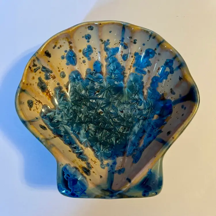 Edgecomb Pottery ME Crystalline Shell Bowl Condiment Trinket Dish Tan Blue 5" W