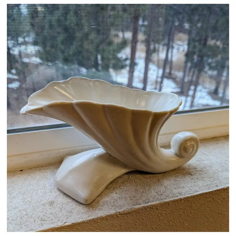 Vintage 1930s ABINGDON POTTERY USA White Cornucopia Planter Vase Art Deco