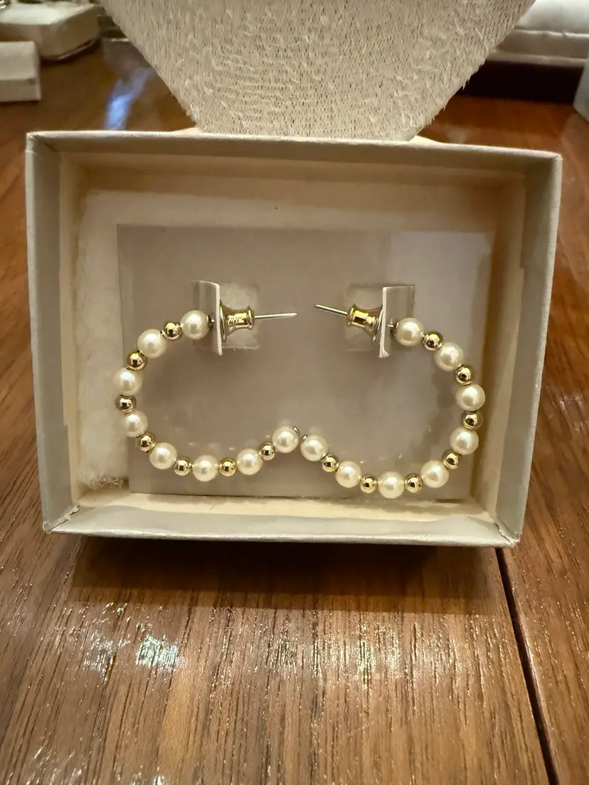 Avon NOS Faux Pearl Hoop Earrings