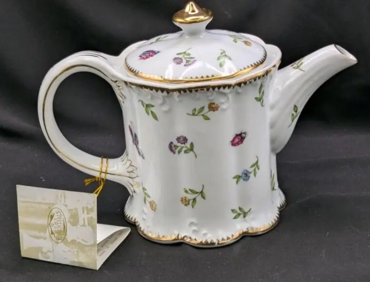 Beautiful As-New Vintage L. Godinger & Co Primavera Teapot, Approx 6" Tall