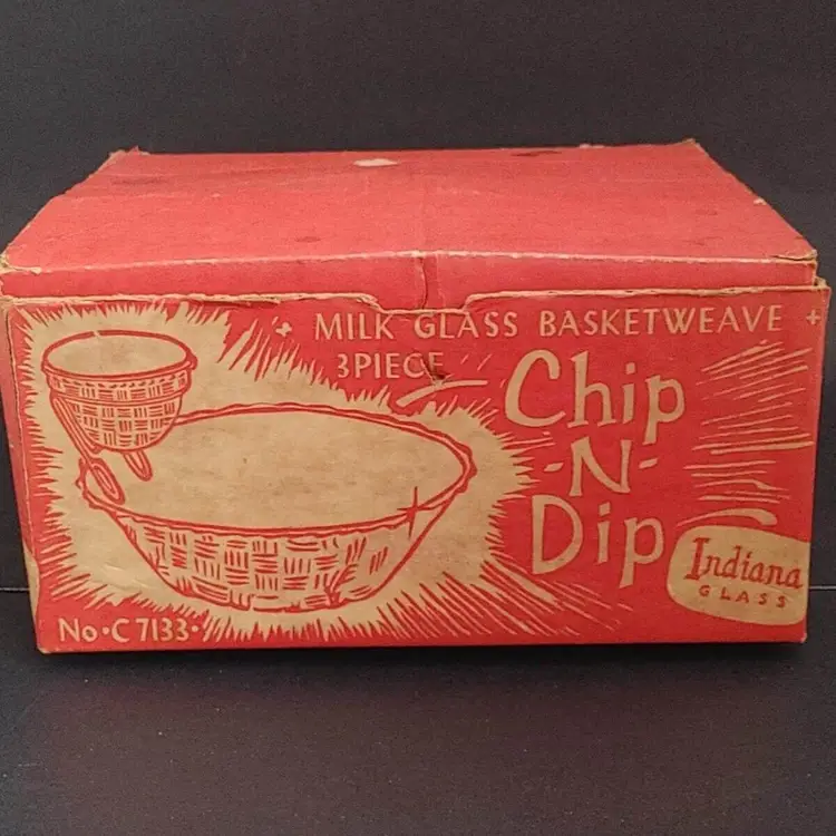 Vintage Indiana Milk Glass White Basketweave Chip & Dip Bowl w/ Clip & Lid NOS