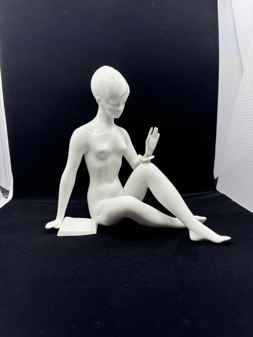 Royal Dux Lady With Book & Butterfly