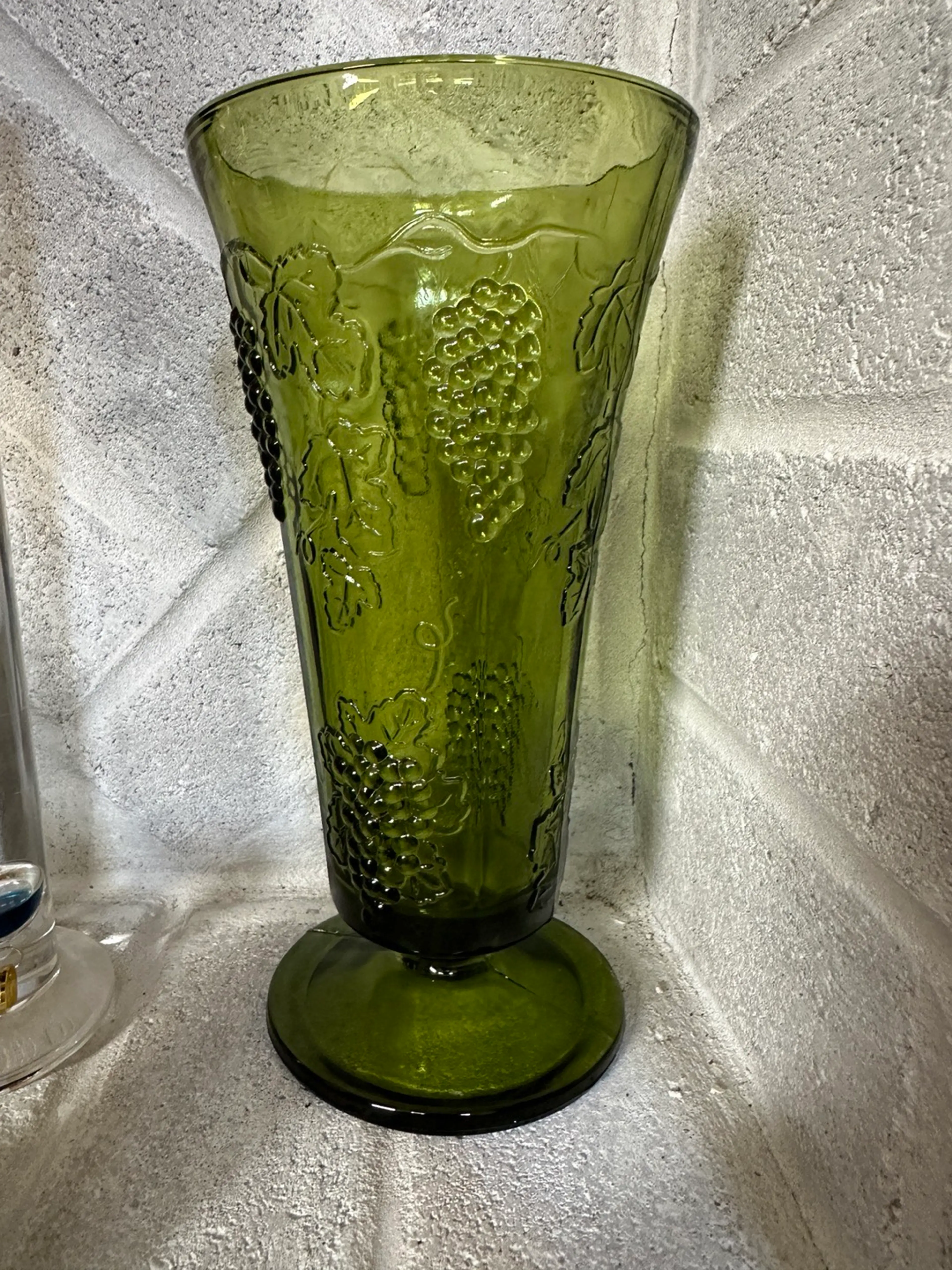 Image 4 of 6