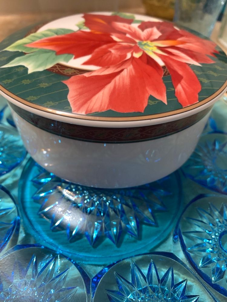 Mikasa Poinsettia Trinket Box