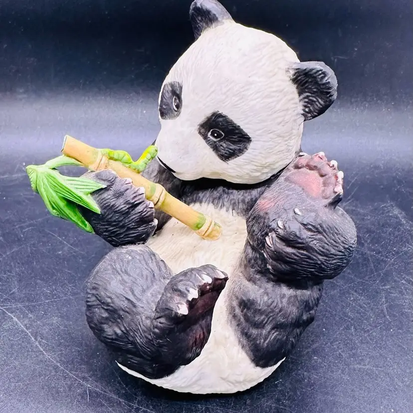 30. VTG Porcelain panda figurine titled "Hi There!" designed by Eva Dalberg for Franklin Mint. 1984