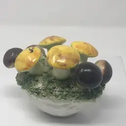 Italian Pottery Mushroom Bowl/Basket READ