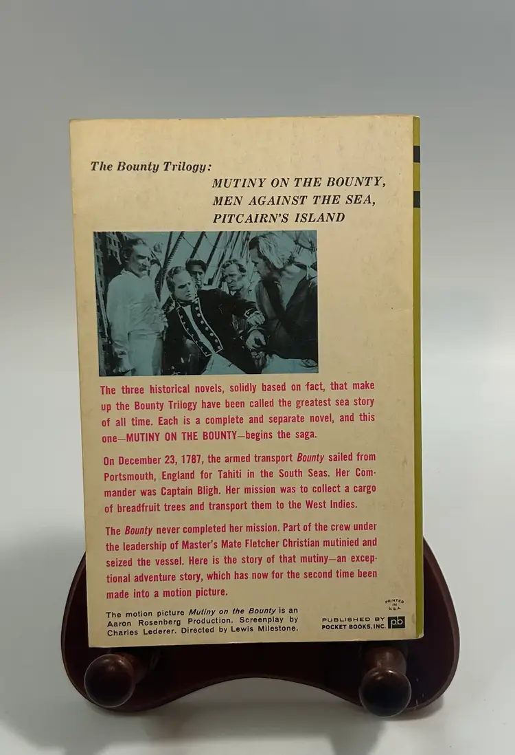 Vintage 'Mutiny on the Bounty' By Charles Nordhoff, James Norman Hall Paperback Book 1962 Pocket Book