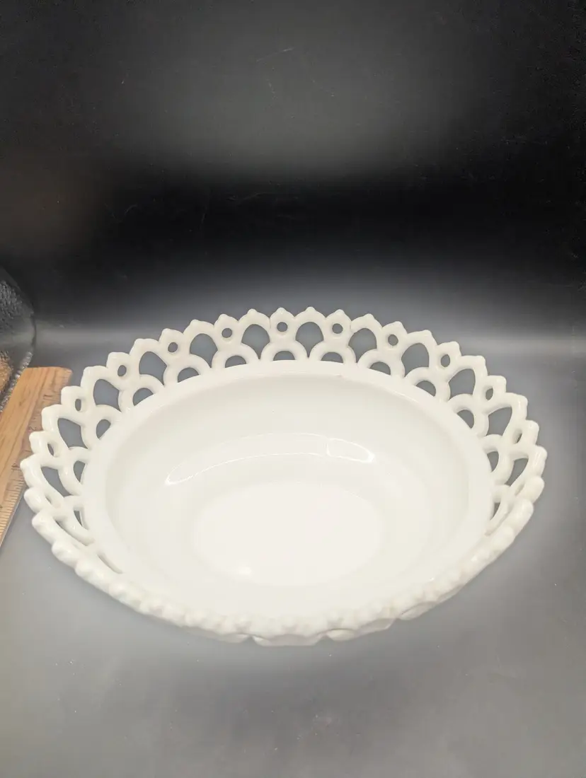 Vintage Atterbury Lace White Milk Glass Hen On Nest Bottom Only READ