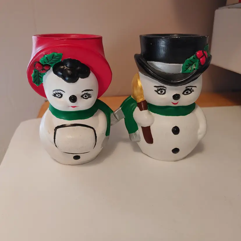Mr and Mrs Snowman Set. Tea light holders?