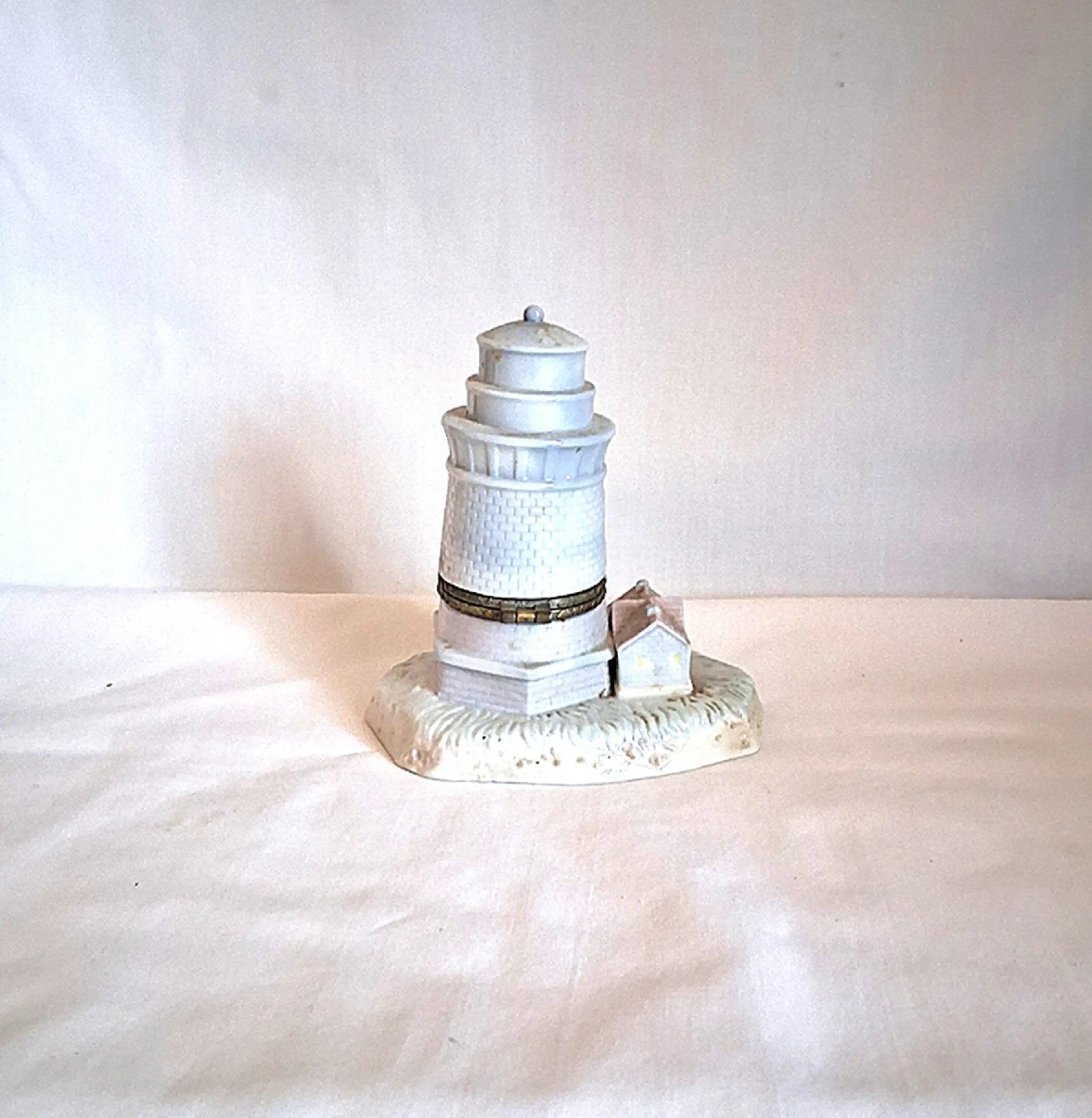 Image 4 of 6